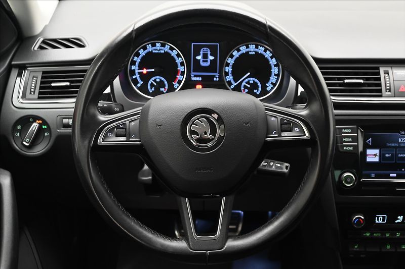 Škoda Rapid 1,6 TDI 85kW Style Záruka až 5 - fotka 18 z 29