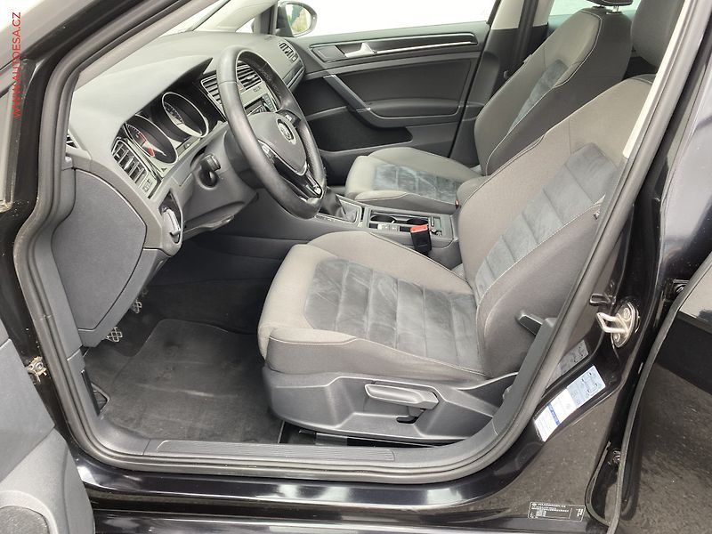 Volkswagen Golf (2014) 1.4 TSi, Highline, bixen - fotka 9 z 18