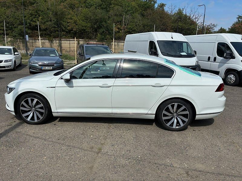 Volkswagen Passat 2.0 TDi 110 kW 4x4 HighLine ČR - fotka 4 z 26