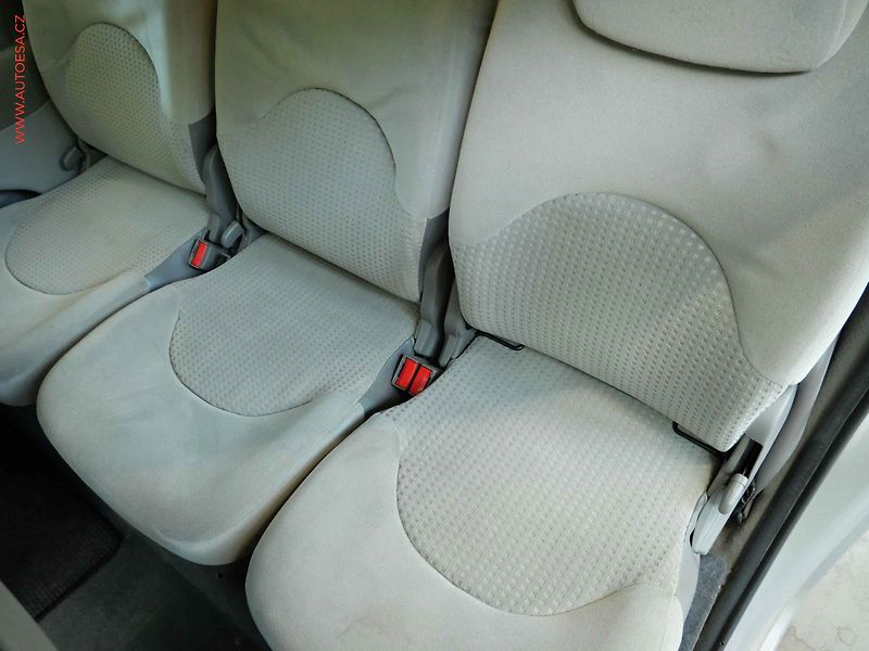 Citroën Xsara Picasso (2005) 1.8i, 1.maj, AC, panor - fotka 10 z 20
