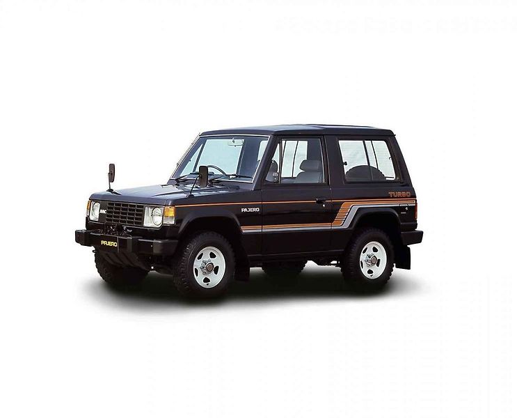 Mitsubishi Pajero při mezigeneračním setkání.