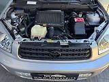 Toyota RAV4 (2003) 2.0 D-4D 4WD - náhled 23