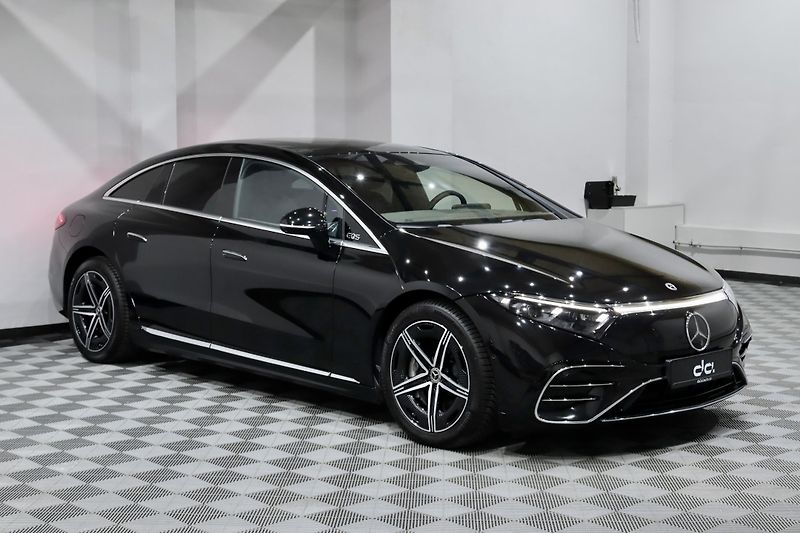 Mercedes-Benz EQS 450 4Matic AMG Line - fotka 2 z 36