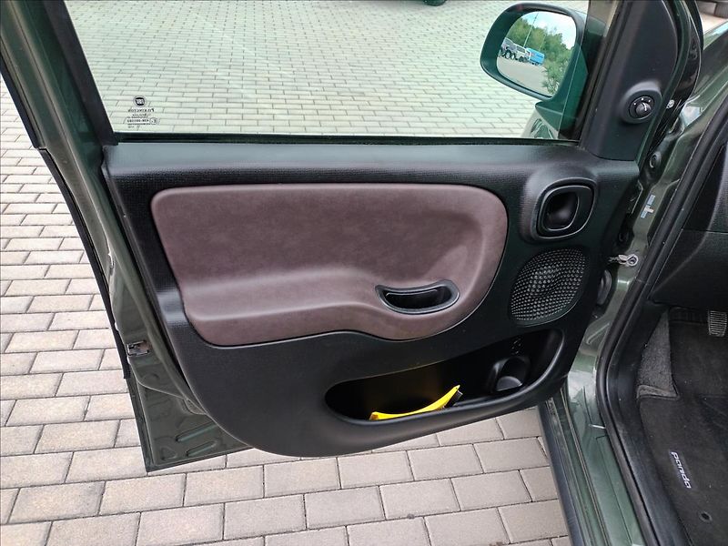 Fiat Panda 1,3 JTD,70KW,4X4,KLIMA  CROSS - fotka 16 z 43
