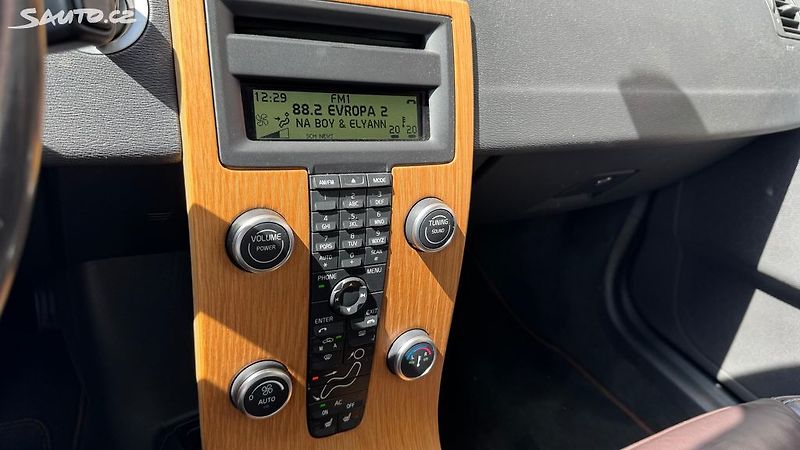 Volvo C70 Cabrio 2.0D4 130kw ČR původ - fotka 19 z 21