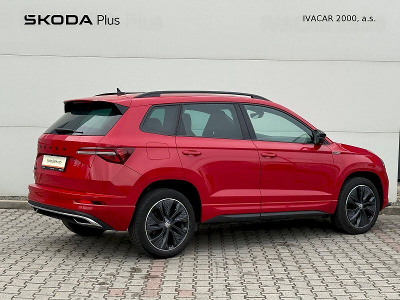 Škoda Karoq (2023) 1.5 TSI 110 kW DSG SportLine - fotka 2 z 25