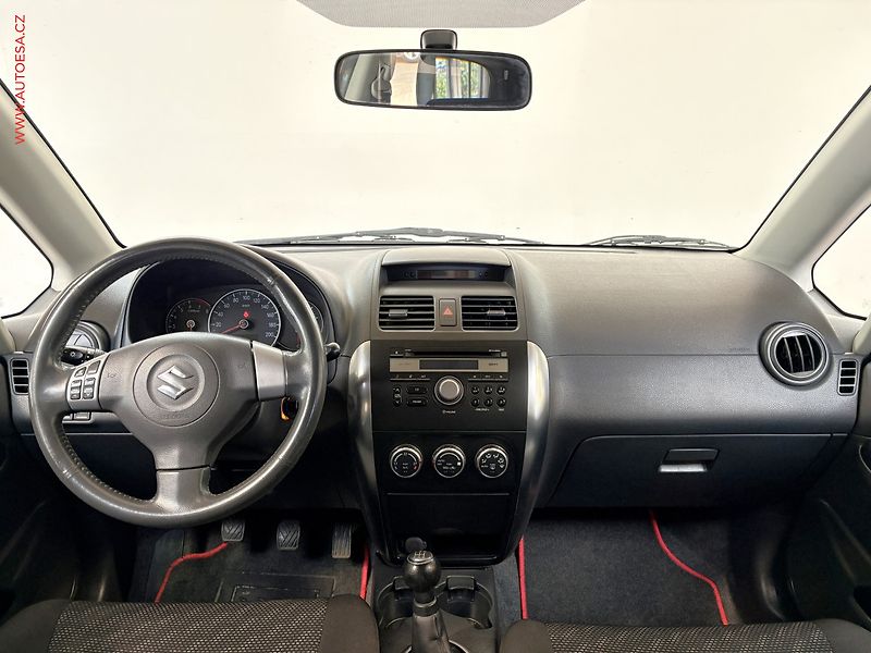 Suzuki SX4 (2007) 1.6VVT, ČR, AC - fotka 8 z 15