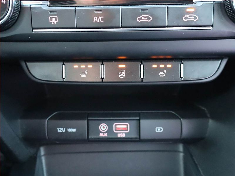 Kia Ceed (2019) 1.4 CVVT, Serv.kniha, Tempomat - fotka 17 z 18