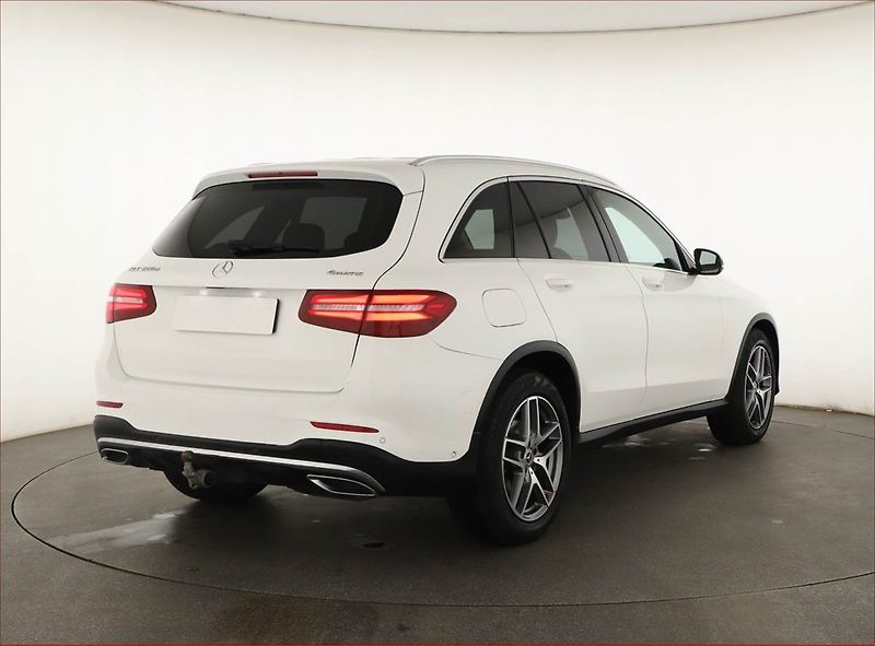 Mercedes-Benz GLC (2018) 220 d 4MATIC - fotka 5 z 21