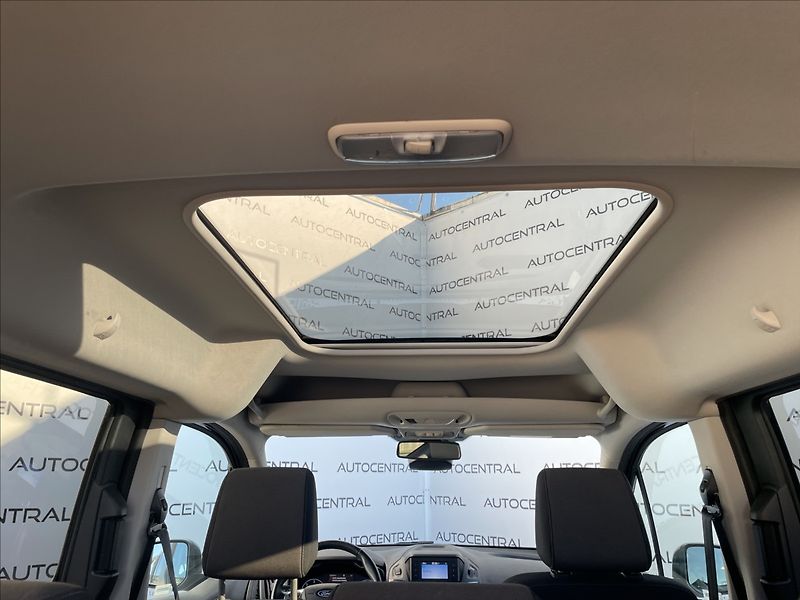 Ford Tourneo Connect 1,5 Ecoblue,Titanium  Grand - fotka 19 z 25