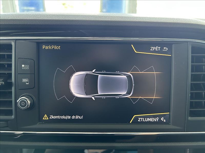 Seat Leon 1,4   TSI FR,92KW,SERVISKA - fotka 19 z 28