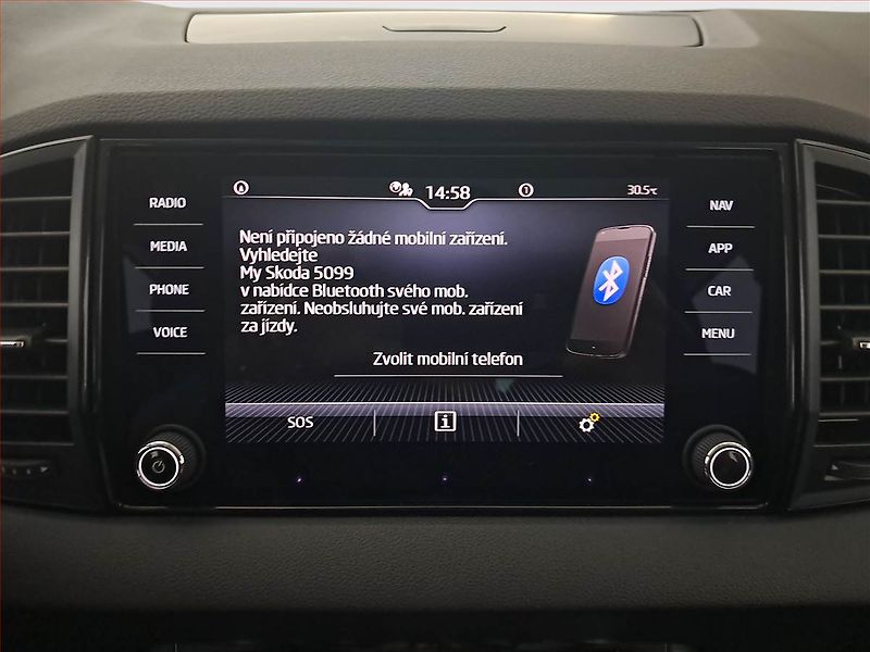 Škoda Karoq (2024) Fresh 2.0 TDI - fotka 25 z 30