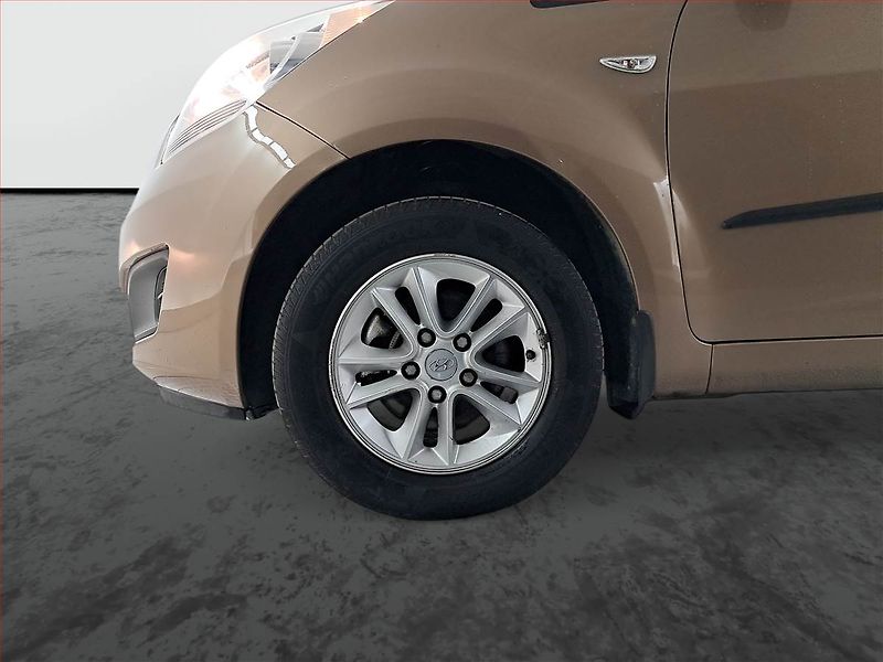 Kia Venga (2011) 1.4 CVVT, Tempomat - fotka 14 z 16