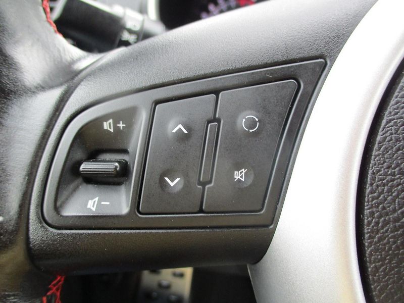 Kia Venga 1.6i 91kW AUTOMAT*NAVI*VÝHŘEV - fotka 21 z 50