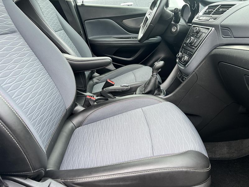 Opel Mokka 1.4T COSMO 4x4 TEMPOMAT KLIMA - fotka 40 z 53
