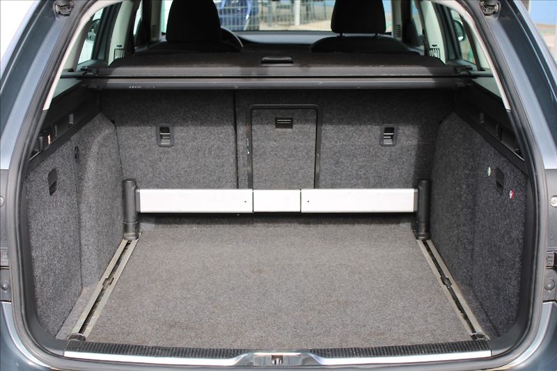 Škoda Superb 2,0 TDI  ČR,AUTOMAT,ELEGANCE - fotka 25 z 29