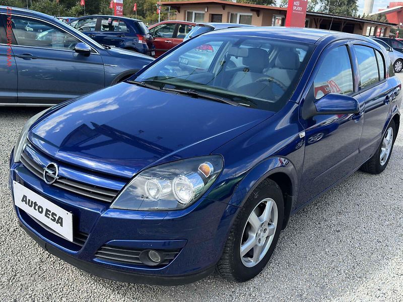 Opel Astra (2004) 1.4i, AC, tažné - fotka 3 z 17