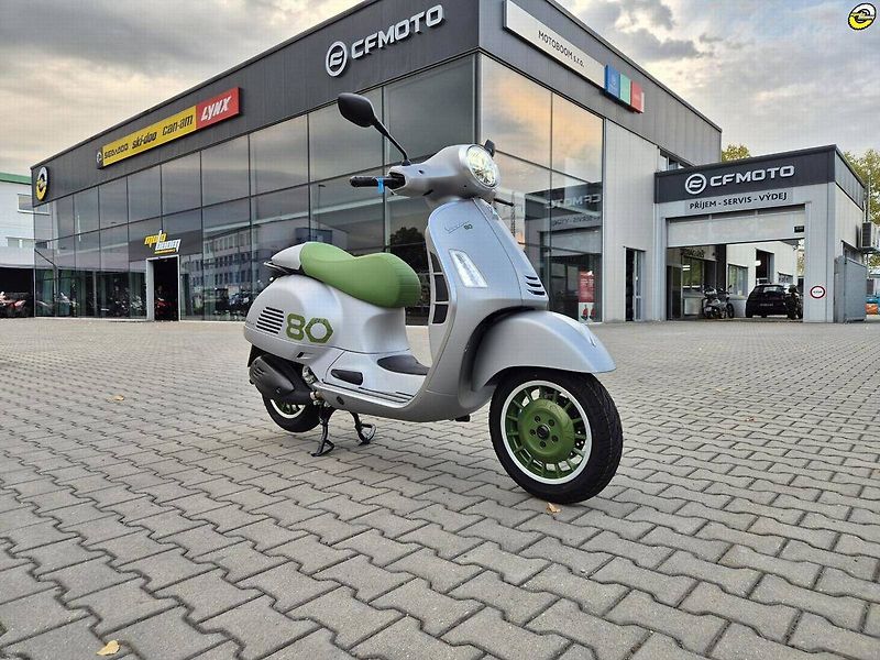 Vespa (2026) GTS 310 Edizione Ottantesimo - fotka 1 z 24
