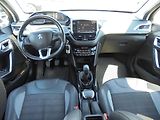 Peugeot 2008 (2017) 1.2i 81kw- GT LINE-SERVISKA - náhled 9