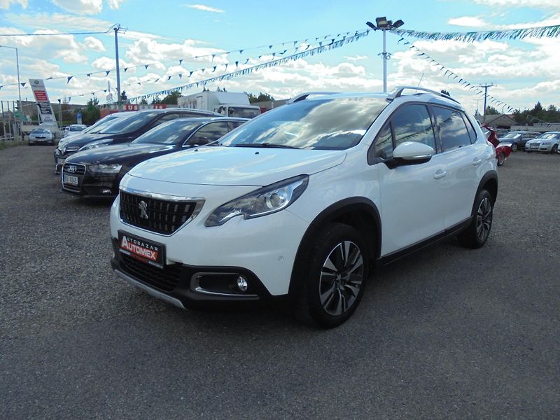 Peugeot 2008 (2017) 1.2i 81kw- GT LINE-SERVISKA - fotka 3 z 14