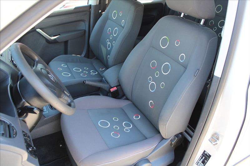 Volkswagen Caddy 1,6 MPI  MAXI,7.MÍST,LPG - fotka 24 z 33