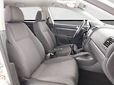 Volkswagen Golf (2009) 1.9 TDI, po STK, zamluveno - náhled 9