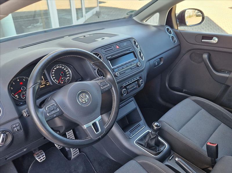 Volkswagen Golf Plus 1,2 TSI STYLE VÝHŘEV - fotka 19 z 29