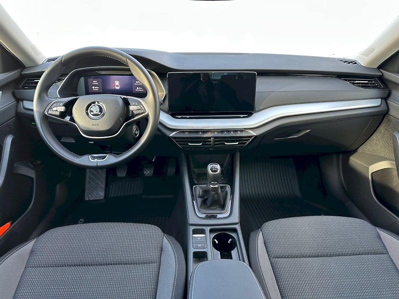 Škoda Octavia (2024) 1,5 TSI / 110 KW / Selection - fotka 5 z 30