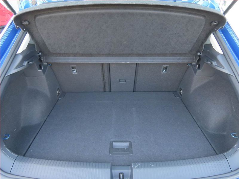 Volkswagen T-Roc (2022) 1.5 TSI - fotka 13 z 20