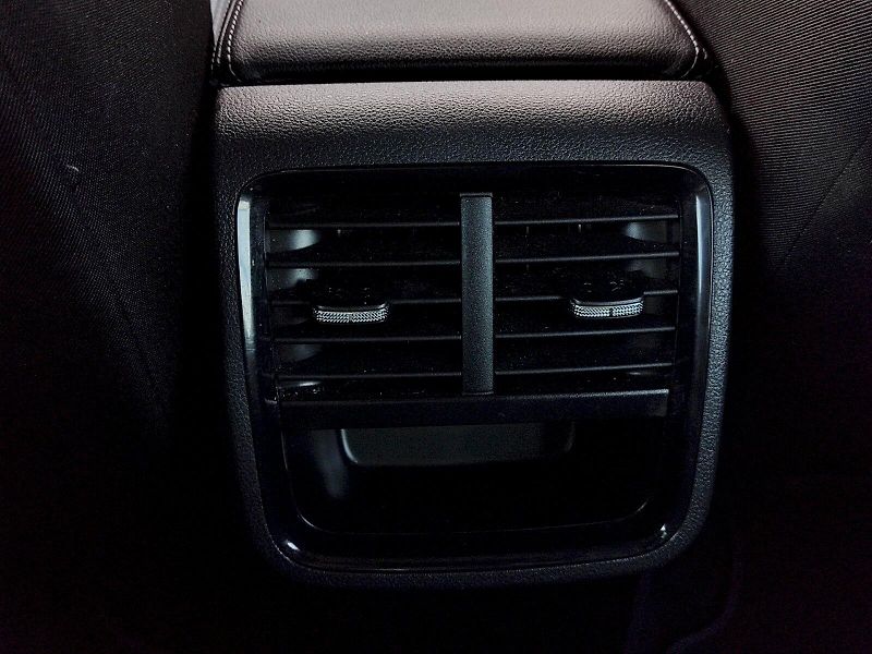 Škoda Octavia (2023) Combi Ambition 2,0 Tdi 110 Kw - fotka 27 z 36