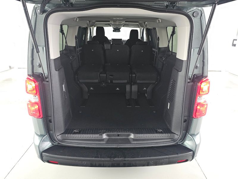 Toyota ProAce Verso (2025) L2 2.0D 180k 8AT FAMILY WEBAST - fotka 31 z 32