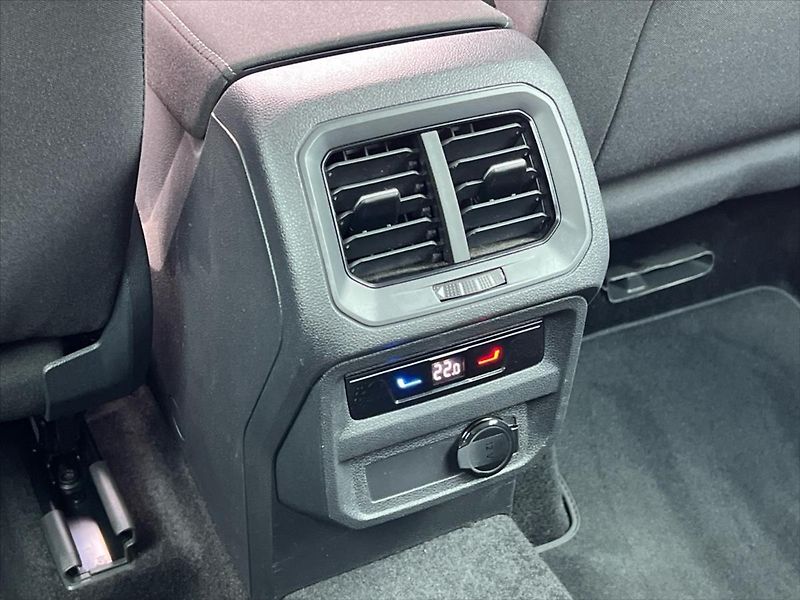 Volkswagen Tiguan 1,5 TSi 110kW 7DSG LIFE - fotka 21 z 27