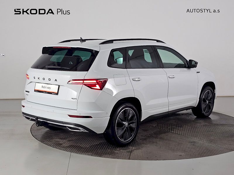 Škoda Karoq (2025) 2.0TSi 140kW 4x4 SPORTLINE TAŽ - fotka 2 z 32