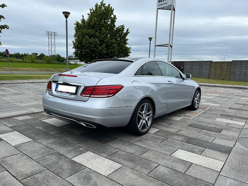Mercedes-Benz Třídy E (2013) 350 i V6 AMG Styl paket (950) - fotka 8 z 39