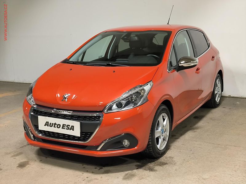Peugeot 208 (2016) 1.2i, 1.maj,ČR, Navigace - fotka 3 z 17