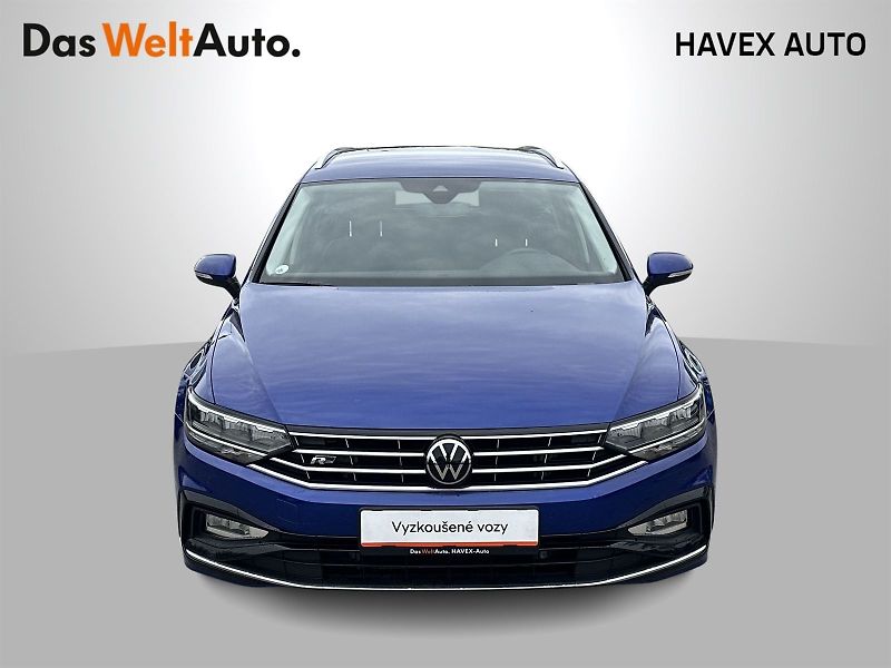 Volkswagen Passat Variant (2023) 2.0 TDI 4Motion DSG R-Line - fotka 4 z 35