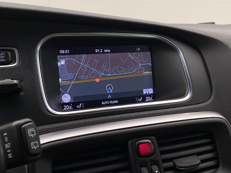 Volvo V40 CC D3 MOMENTUM AUT  - fotka 7 z 43