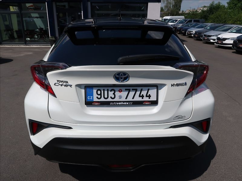 Toyota C-HR 1,8 Hybrid,Selection,NovéČR - fotka 8 z 26