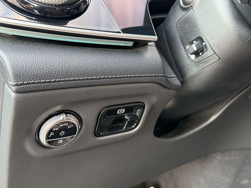 Mercedes-Benz Ostatní EQE 500 4MATIC SUV Electric Ar - fotka 21 z 37