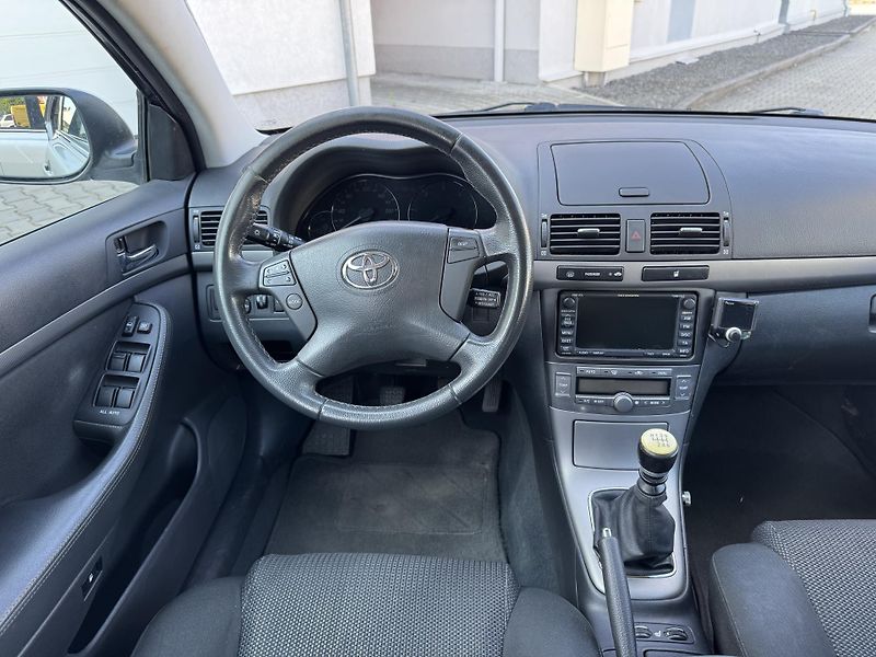 Toyota Avensis 2,0D-4D, ČR, 2.MAJ. - fotka 10 z 15