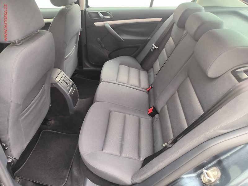 Škoda Octavia (2005) 1.6MPi, Ambition - fotka 10 z 15