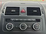 Volkswagen Touran (2014) 2.0 TDi, CUP, bixen, panor - náhled 14