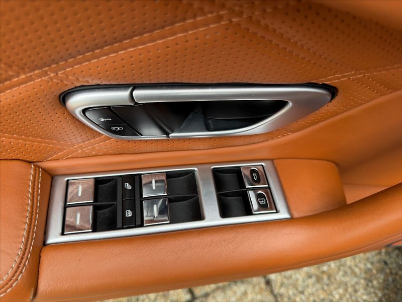 Bentley Continental GT 6,0 W12 GT 460kW-SPEED-4WD - fotka 13 z 32