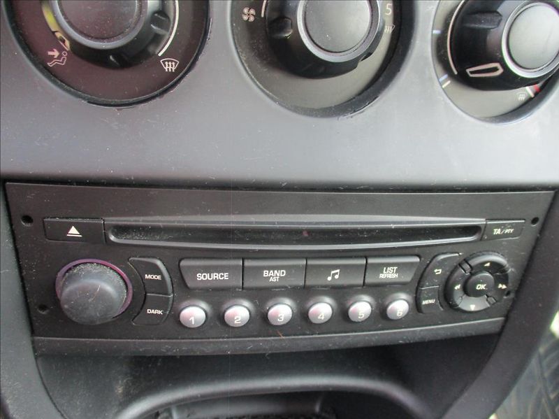 Citroën C3 1,2 VTi,klima,serv.kn.CZ - fotka 15 z 25