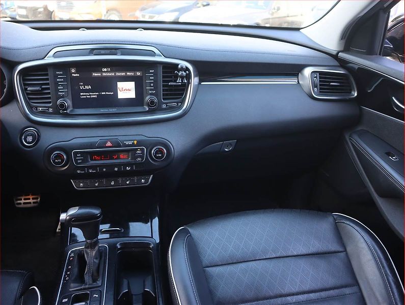 Kia Sorento (2019) 2.2 CRDi, Automat, Serv.kniha - fotka 8 z 20