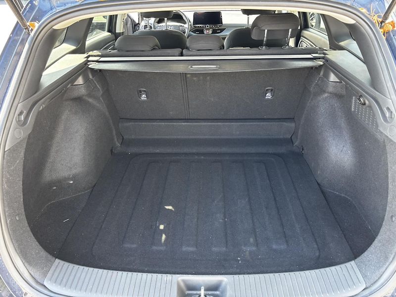 Hyundai i30 (2025) Kombi Family 1.5i  - fotka 14 z 14