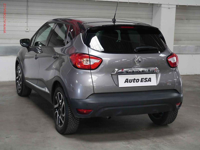 Renault Captur (2015) 1.2 TCe, AT, navi - fotka 4 z 20