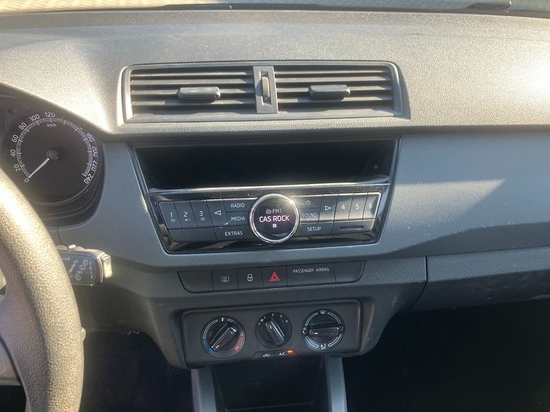 Škoda Fabia (2019) 1.0MPI 44kW 50TKM - fotka 19 z 22
