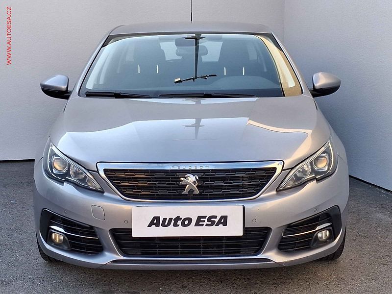 Peugeot 308 (2018) 1.5HDi, ČR, Navi, AC - fotka 2 z 18