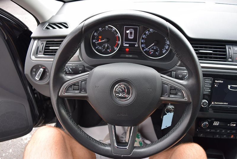 Škoda Rapid (2016) 1.2TSI 81kw ED. JOY XEN TAŽNÉ - fotka 28 z 45